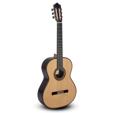 Pack guitarra clásica Paco Castillo 205 en Promúsica