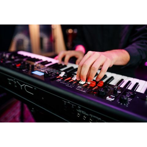 Yamaha YC-61 con Drawbars