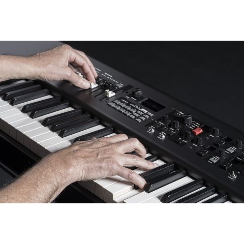 Yamaha YC-88 con Drawbars