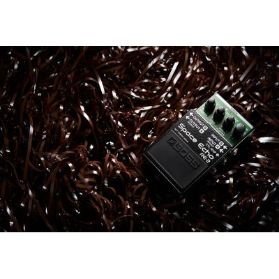 BOSS RE-2 Space Echo arriba