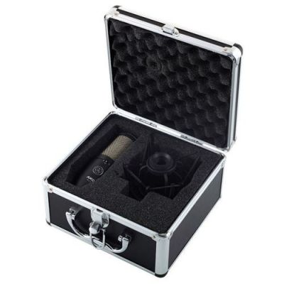 AKG P420 Micrófono de Estudio