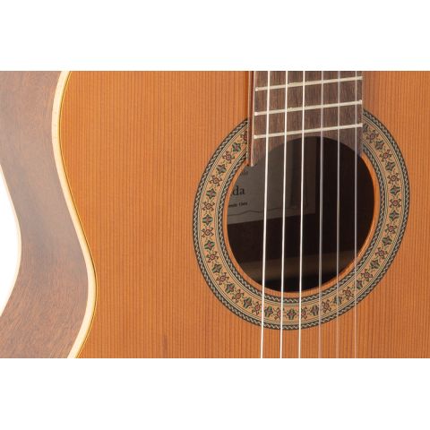 GUITARRA CLÁSICA ADMIRA GRANADA...