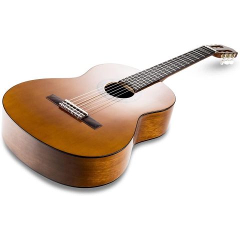 Yamaha C40 II