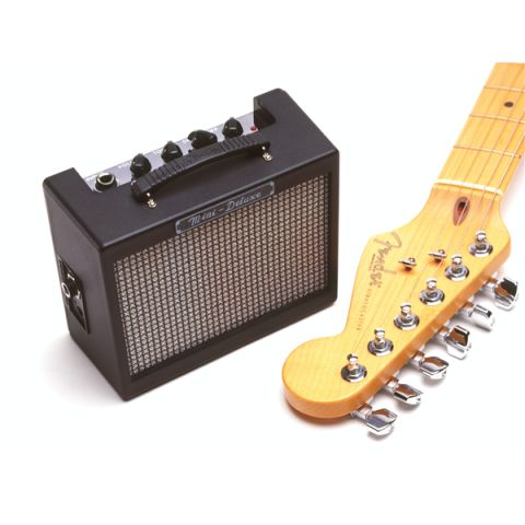Fender MD20 Mini Deluxe Combo De...