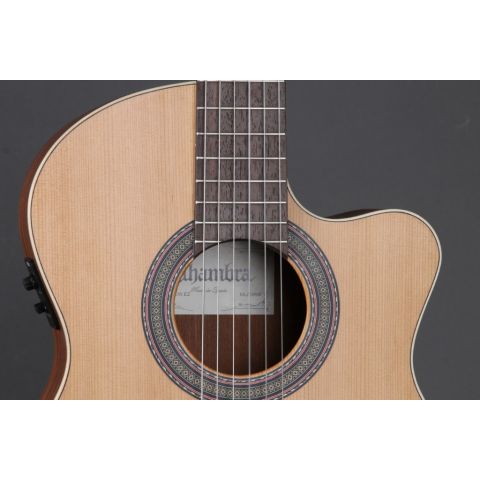 Alhambra z nature ct caja normal electrificada tapa de la guitarra