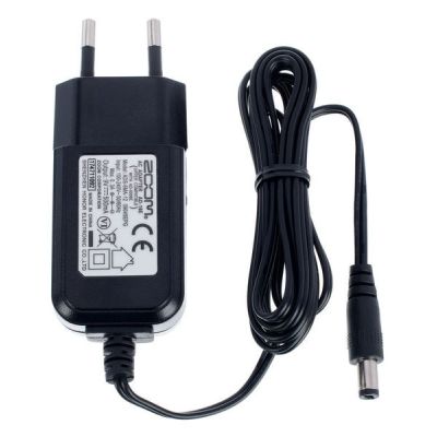 ZOOM AD-16 ALIMENTADOR 9V / 500MA (POLO NEGATIVO AL CENTRO)