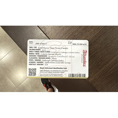 Alhambra J.M Vilaplana Exótico con tapa de Cedro Nitro  + Estuche Fibra 9650