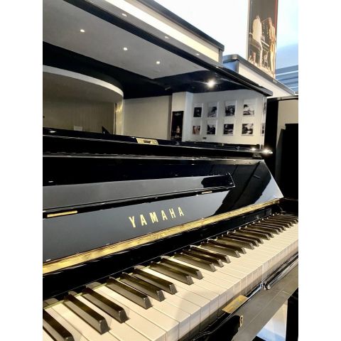 Yamaha U1 6405964 Ocasión