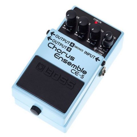 Boss CE 5 Pedal Guitarra Chorus Ensemble
