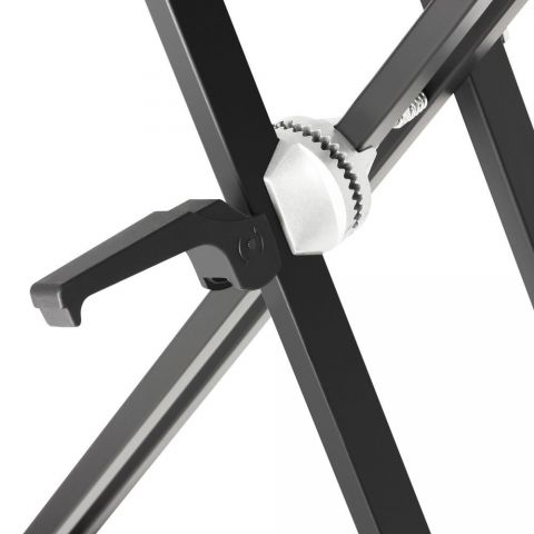 Adam Hall SKS03 Soporte de Tijera