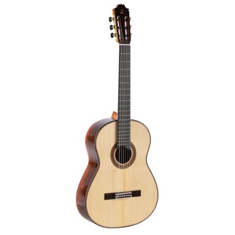Admira Cristina Guitarra Clásica
