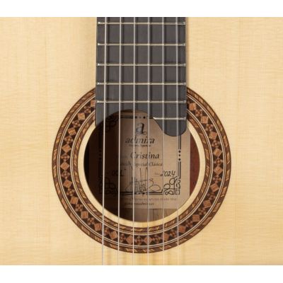 Admira Cristina Guitarra Clásica