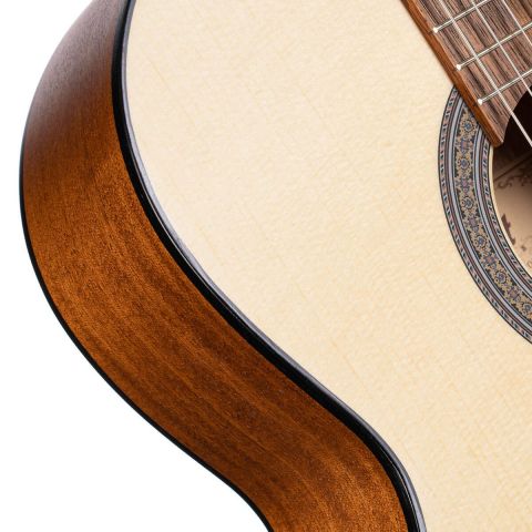 Cort AC100 OP Guitarra clásica con funda