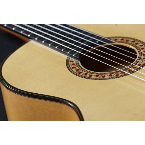 Alhambra Mengual & Margarit Flamenco Ciprés + Estuche 9568 Bam