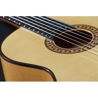 Alhambra Mengual & Margarit Flamenco Ciprés + Estuche 9568 Bam