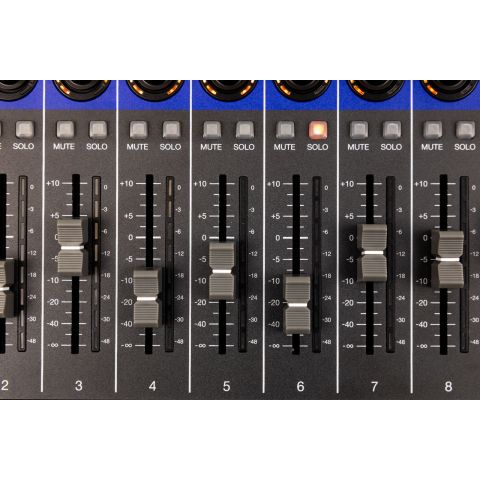Zoom Livetrak L-12Next Mesa de mezclas de 12 canales - Grabadora Multipista