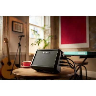 Boss CUBE Street Mini Amplificador multinstrumento con batería