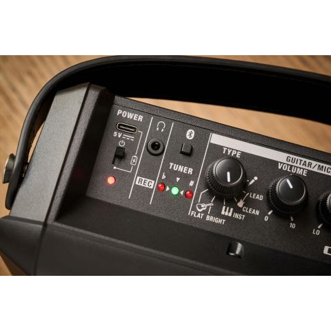 Boss CUBE Street Mini Amplificador multinstrumento con batería