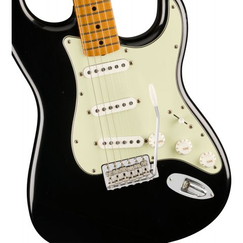Fender LTD Vintera II Road Worn 60s Stratocaster MN BLK Guitarra Eléctrica