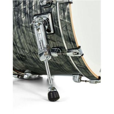 TAMA Starclassic Walnut Birch 5-piece shell pack with 22" bass drum