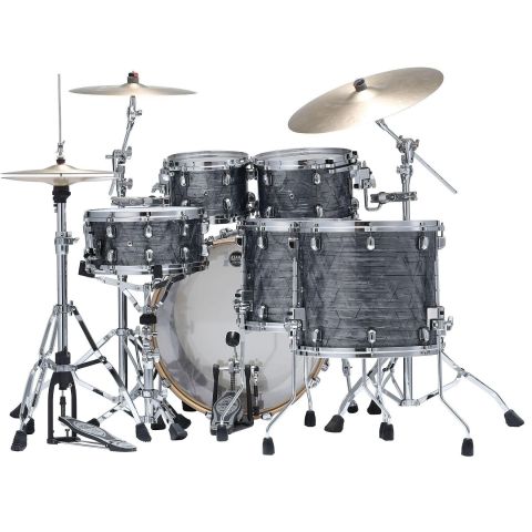 TAMA Starclassic Walnut Birch 5-piece shell pack with 22" bass drum