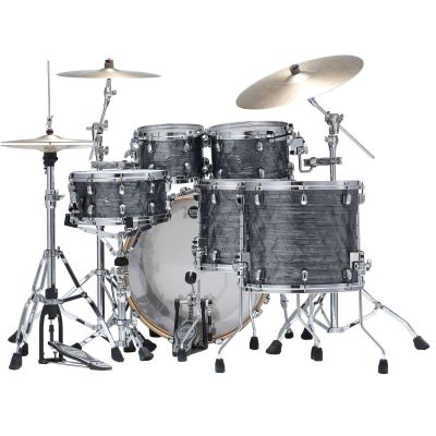TAMA Starclassic Walnut Birch 5-piece shell pack with 22" bass drum