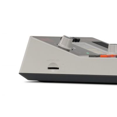 Akai MPC SAMPLE Secuenciador, Sampleador y procesador de efectos