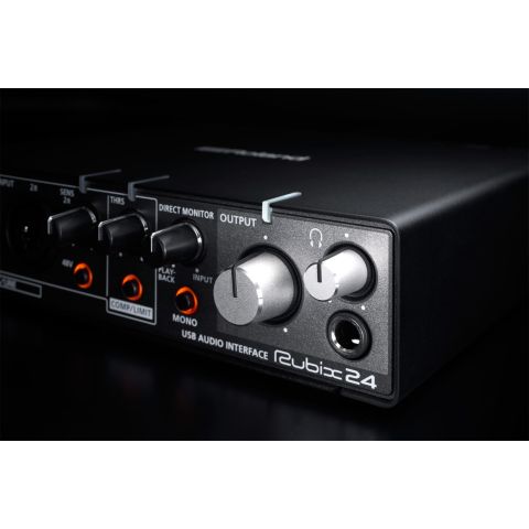 ROLAND RUBIX 44
